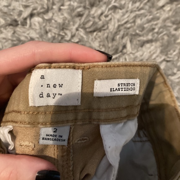 High waisted khakis - Picture 2 of 2